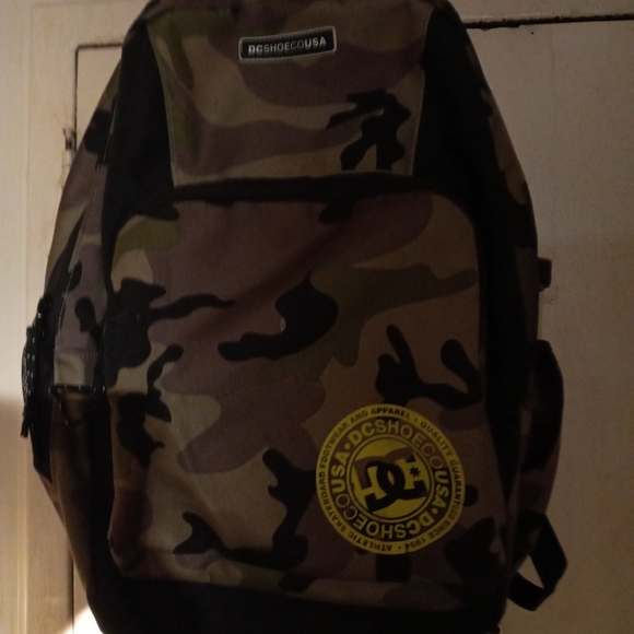 DC BackPack - Picture 3 of 3